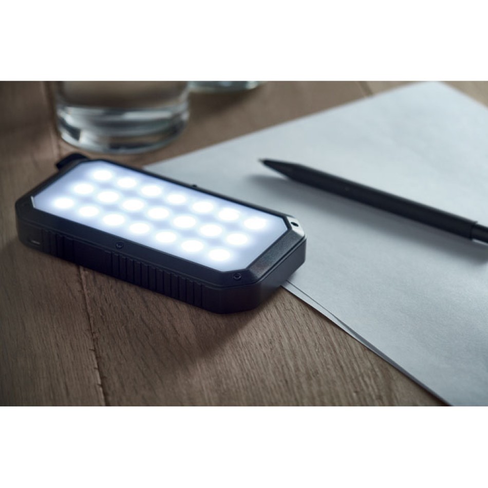 POWEREIGHT - Caricabatterie solare 8000 mAh Gadget.it